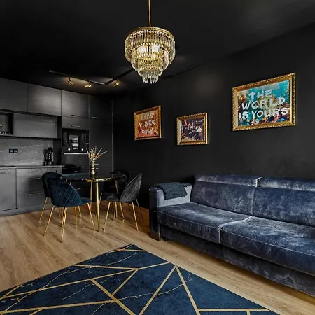 Lam Black - Ac - Balcony Apartmán Bratislava