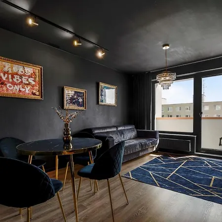 Lam Black - Ac - Balcony Apartmán Bratislava