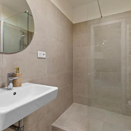 Lam Black - Ac - Balcony Lägenhet